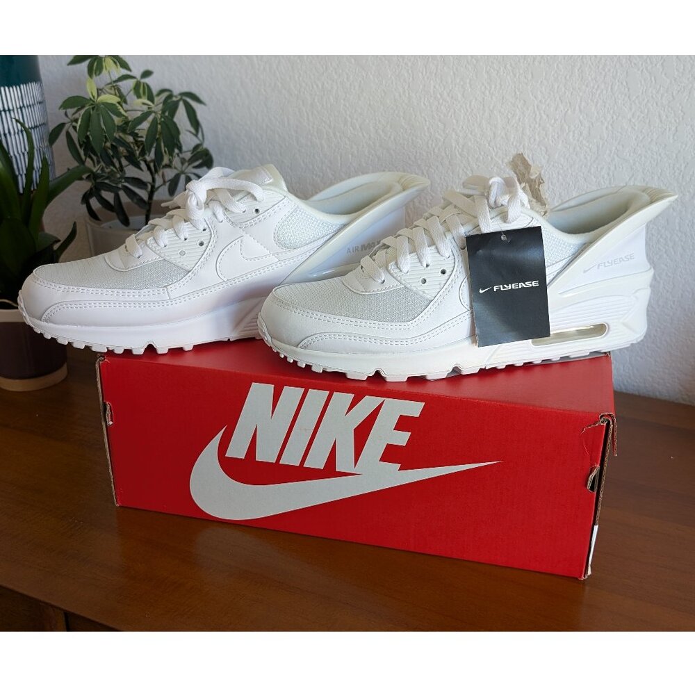 BNIB - AUTHENTIC Nike Air Max 90 Flyease Triple White